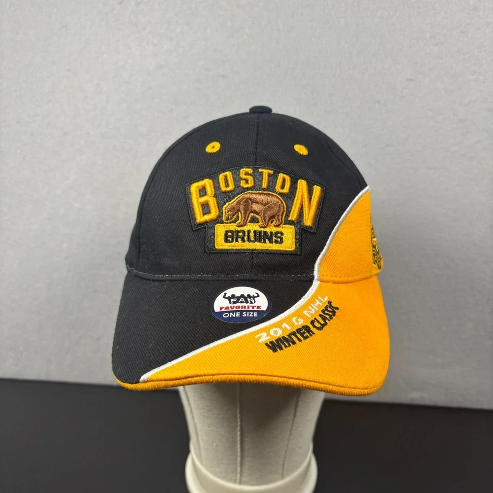 Boston Bruins Fan Favorite Baseball Cap Unisex OSFM 2016 NHL Winter Classic‎ Hat
